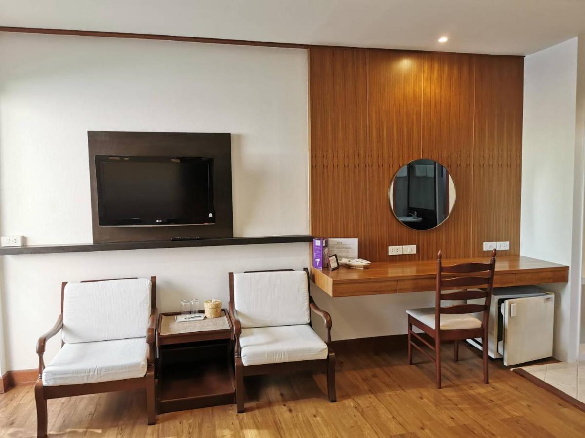 Baanbusarin Hotel Hua Hin Ngoại thất bức ảnh