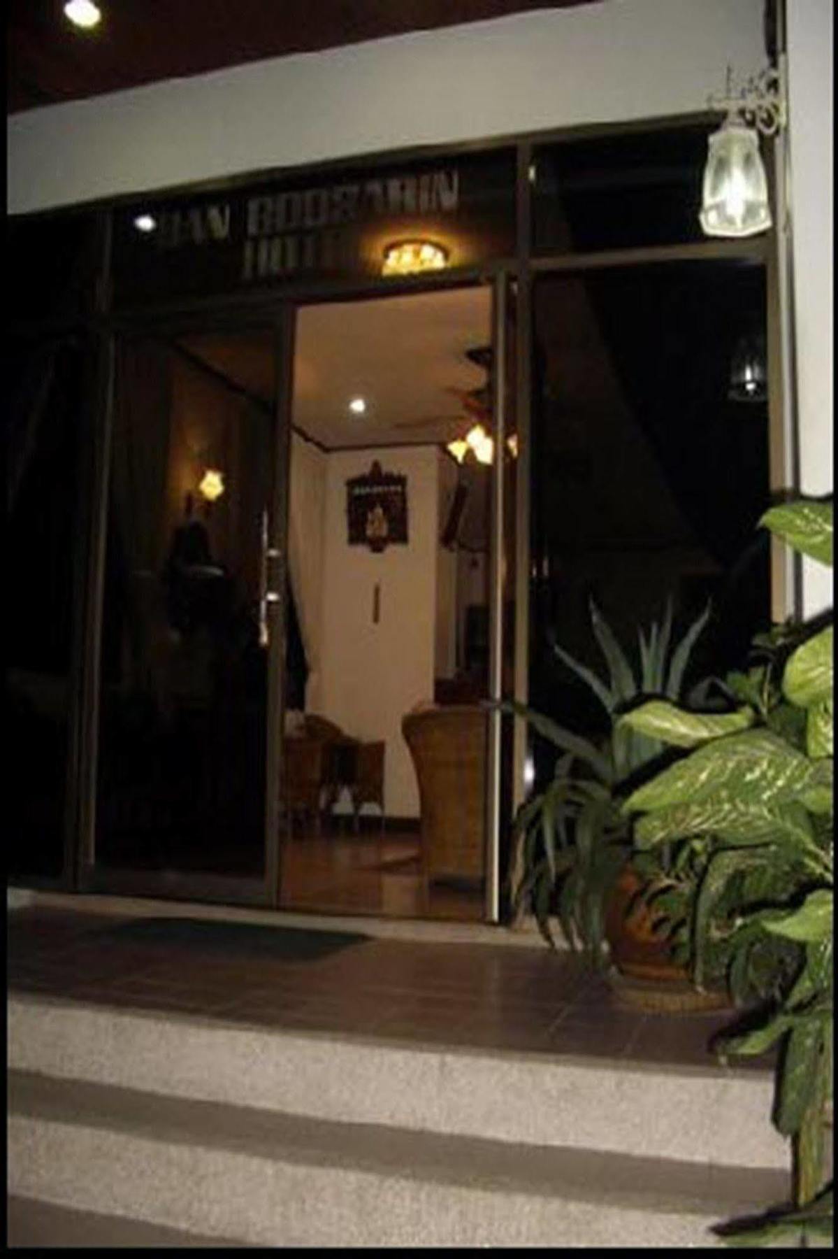 Baanbusarin Hotel Hua Hin Ngoại thất bức ảnh